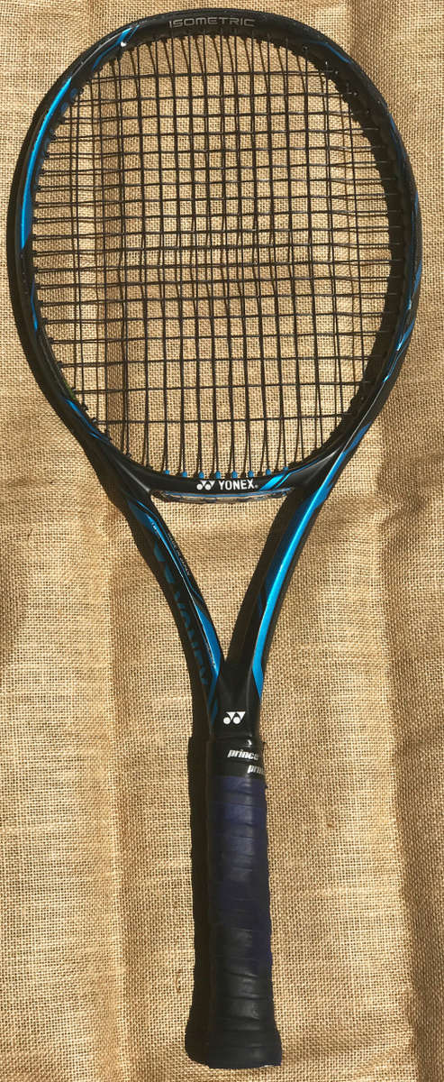 Rackets YONEX Second Hand Tennis Racquet. EZONE DR 981 MATERIAL HM